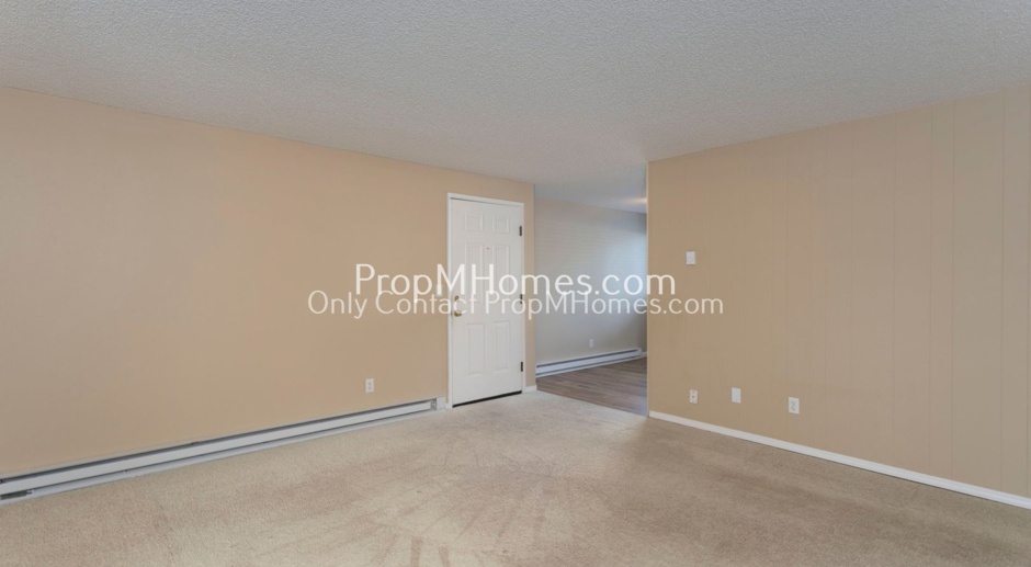 Charming Two Bedroom, Free Water & Sewer: Live Your Best Life in Multnomah Village! 