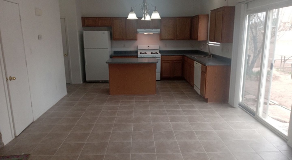 3 Bedroom, 2-Bathroom Located in NW ABQ!! SHOWINGS AVAILABLE NOW!! PRICE DROP!!
