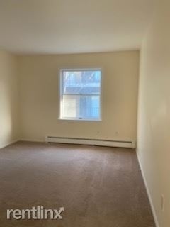 Gorgeous 3 Bed 2 Bath Apartment in Private Home - W/D In Unit - Parking - Located in New Rochelle